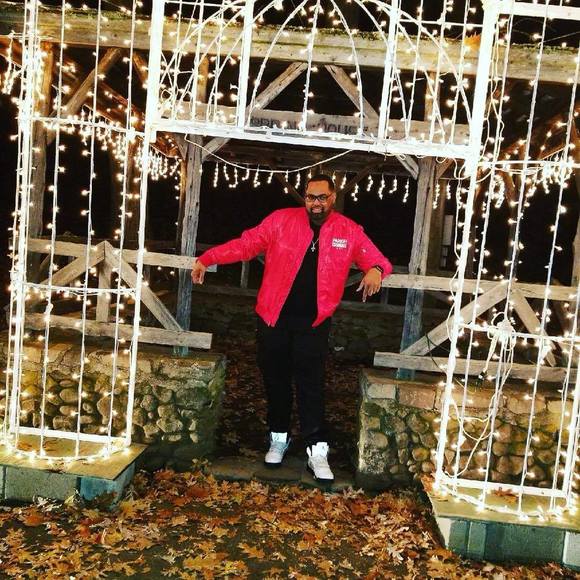 Meet the Posher Other - Meet your Posher, Victor